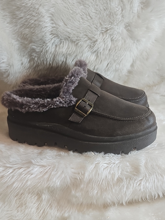 Skechers Shoes - Skechers USA Women’s Size 8 Brown Faux Fur Lined Platform Clogs NWOT